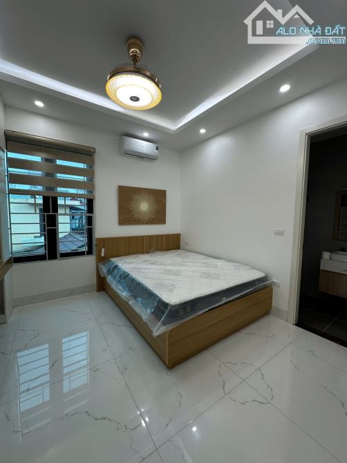 PHÂN LÔ HOÀNG QUỐC VIỆT - Ô TÔ TRÁNH - THANG MÁY KÍNH- NHÀ 2 MẶT NGÕ - DT62m2 - 6