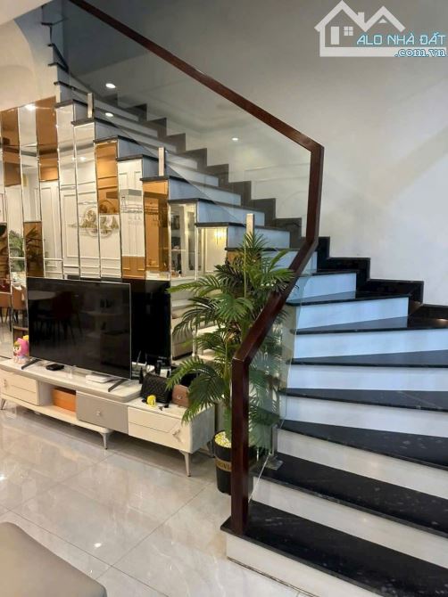 LÔ GÓC NGÕ CHỢ – SÁT MẶT PHỐ – GIÁ CHỈ 7.X TỶ – ĐÓN QUY HOẠCH - 7