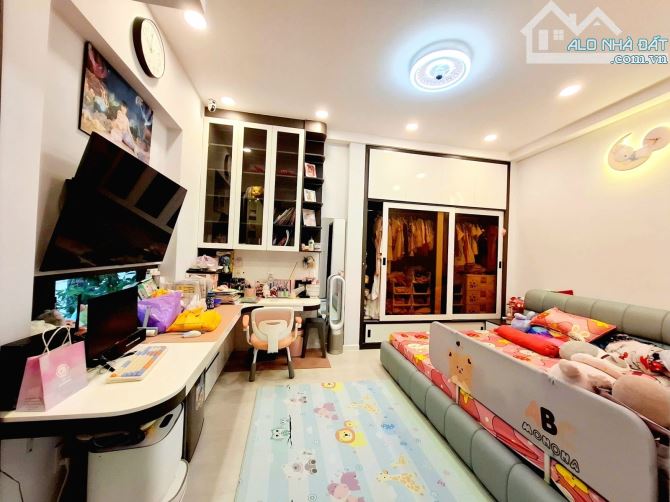 🚗 BÁN NHÀ HẺM NHỰA XE HƠI – LÊ VĂN SỸ THÔNG TRẦN QUANG DIỆU – QUẬN 3 - 5 TẦNG - CHỈ 8,7 T - 7