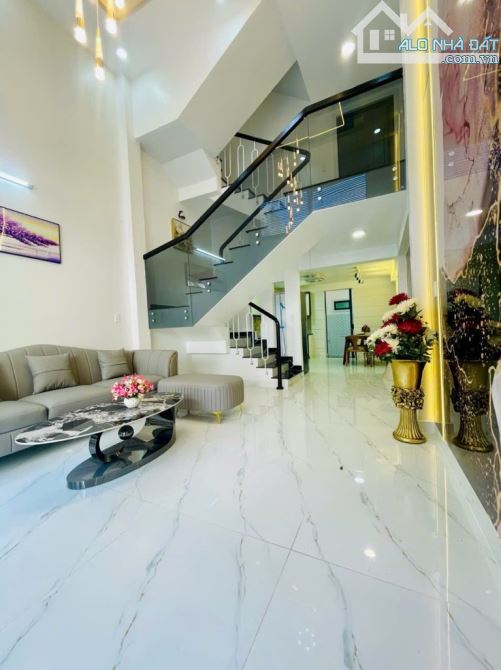 Bán nhà 5 tầng, full nội thất, hẻm xe hơi tránh, giá chỉ 6.1 tỷ – Nhà Bè, gần Quận 7 - 8