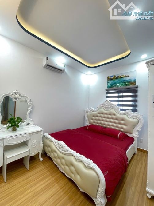 3 TẦNG NỘI THẤT CAO CẤP-MT HẺM XE HƠI-HUỲNH TẤN PHÁT-TT NHÀ BÈ-DT:4.02*16m- GIÁ 6TỶ 250 - 8