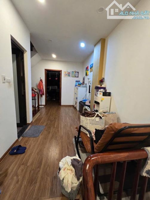 Nhà đẹp full nội thất ngõ 79 Cầu Giấy, ngõ thông rộng, Văn phòng CTY, 45m2 sổ. Giá 13.5 tỷ - 9