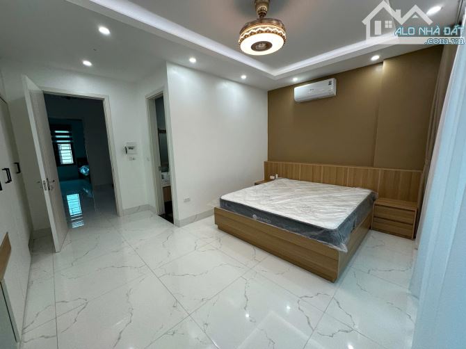 PHÂN LÔ HOÀNG QUỐC VIỆT - Ô TÔ TRÁNH - THANG MÁY KÍNH- NHÀ 2 MẶT NGÕ - DT62m2 - 9