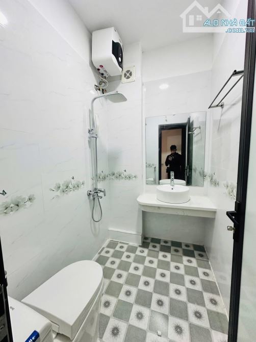 🔥🔥TẦM TIỀN BAY NHANH-NGÕ RỘNG 3M-NHÀ ĐẸP KEENG-SÁT PHỐ Ở NGAY-Hồ Tùng Mậu  5T Nhỉnh 7Tỷ - 9
