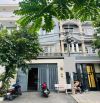 BÁN NHÀ ĐỐI DIỆN AEON MALL BÌNH TÂN, 5X20, 4 TẦNG, CÓ THANG MÁY, TẶNG NỘI THẤT, ĐƯỜNG 10M