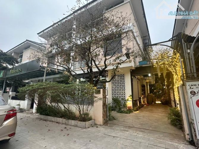 Bán biệt thự An Vượng lô góc, view vườn hoa, giáp Aeon, 228m 4 tầng giá 51.5 tỷ - 2