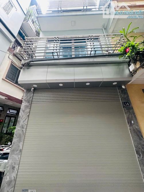 Bán Nhà Lạc Long Quân 5 Tầng Thang Máy - DT 60M²×5 Tầng Thang Máy ÔTô Đỗ Cửa - Kinh Doanh
