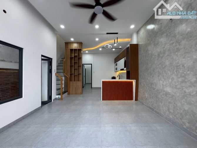 Bán nhà 1 trệt 1 lầu mặt hẻm ô tô cách Đoàn Thi Nghiệp chỉ 30m,Trung An tp Mỹ Tho