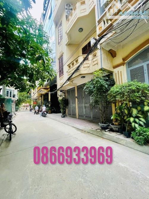 BÁN NHÀ PHỐ PHẠM TUẤN TÀI, CẦU GIẤY, PHÂN LÔ,  Ô TÔ TRÁNH, DÂN TRÍ CAO. 70m 4T 29 tỷ