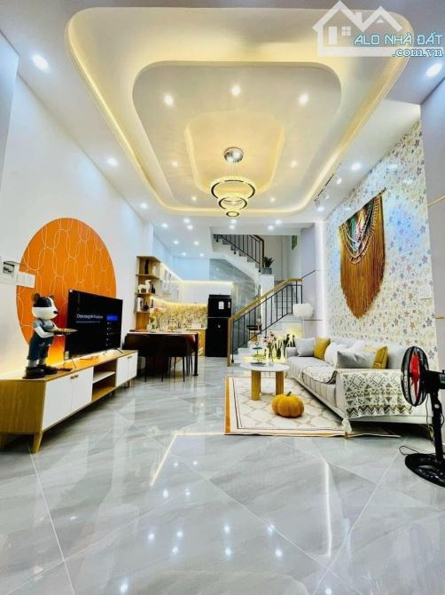 Nhà mặt đường 18M Mộ Lao, Hà Đông, Plô vỉa hè trục chính kinh doanh, 72m2*4T, M.tiền 4,5m