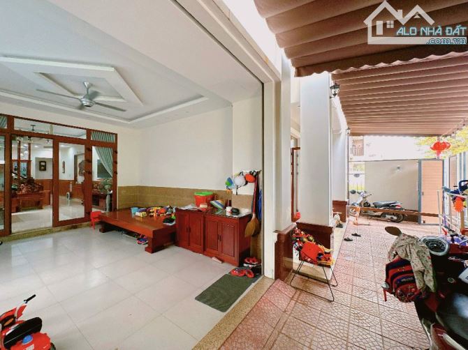 BÁN NHÀ NGUYỄN THỊ SÁU - HÒA XUÂN - NHÀ CHIA 2 GIAN VỪA Ở VỪA CHO THUÊ - CHỦ NHÀ THẦU XÂY