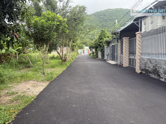 Bán Đất Tân Hưng, Tp Bà Rịa. 10x27, 100tc