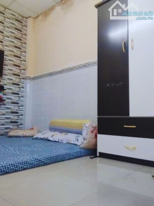 Bán nhà đường Cao Xuân Dục, Q.8, P.12. DT 133m2, 2 tầng, 8PN. Sổ đỏ chính chủ, giá 8.1 tỷ.