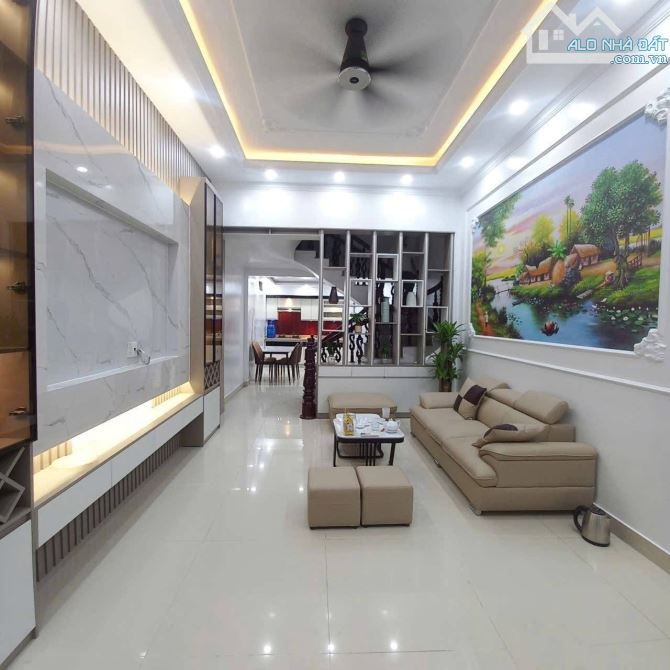 🏡 SIÊU PHẨM 3.5 TẦNG – PHUN NỘI THẤT – NGÕ ĐẸP MIẾU HAI XÃ