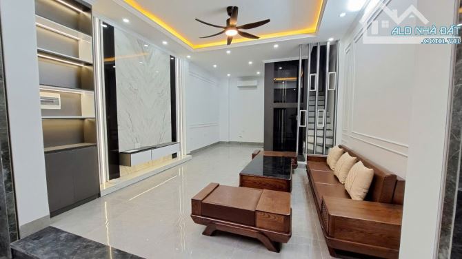 🔥Bán Nhà Văn Trì 35m² x 4T – Lô Góc, Ô Tô Đỗ Cửa, Giá Chỉ 6.4 Tỷ – Minh Khai, Bắc Từ Liêm