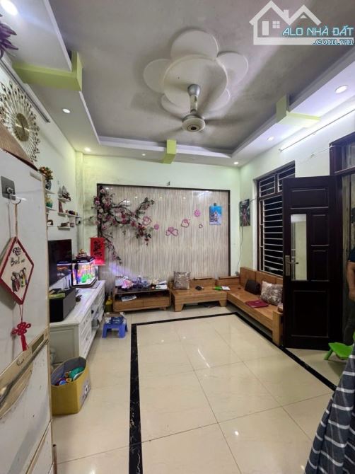 A Tùng chính chủ bán nhà 5 tầng Văn Quán, Hà Đông, 37m², gần ô tô, giá hơn 6 tỷ