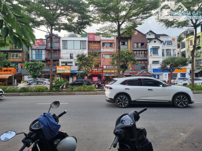 MẶT PHỐ ĐÀO TẤN. ĐẦU TƯ GIÁ TỐT, CHỦ NHÀ BÁN GẤP . DT 53M2, 5 TẦNG, MT 5.3M. GIÁ 36 TỶ
