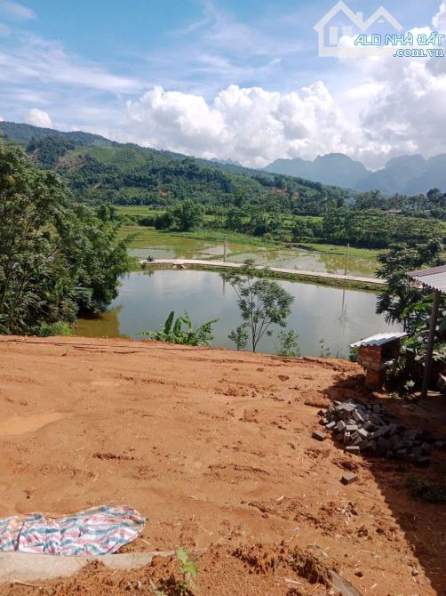 Diện tích: 1.400m² (1.000m² thổ cư, còn lại là đất trồng CLN) tại Kim Bôi, Hòa Bình.