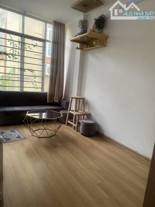 Nhà đẹp 3 tầng, 35m, ở sướng, kinh doanh đỉnh cao, Giải Phóng (gần trường ĐH Kinh Tế)