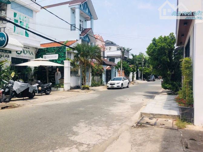 NHÀ 9,699 TỶ MẶT TIỀN ĐƯỜNG ĐINH CÔNG TRÁNG , CÁCH ĐƯỜNG MẬU THÂN CHỈ 50M, TP CẦN THƠ