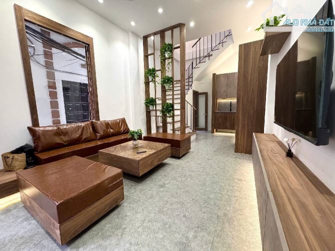 Bán nhà phố trương định 29m2 4 tầng mt 3.7m – Lô góc 2 thoáng  - giá 6.95 tỷ