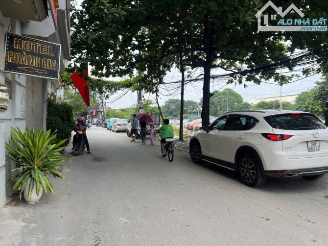 BÁN NHÀ MỸ ĐÌNH – VỊ TRÍ ĐẸP GẦN Ô TÔ – DÂN XÂY - SẴN NỘI THẤT - HƠN 8 TỶ