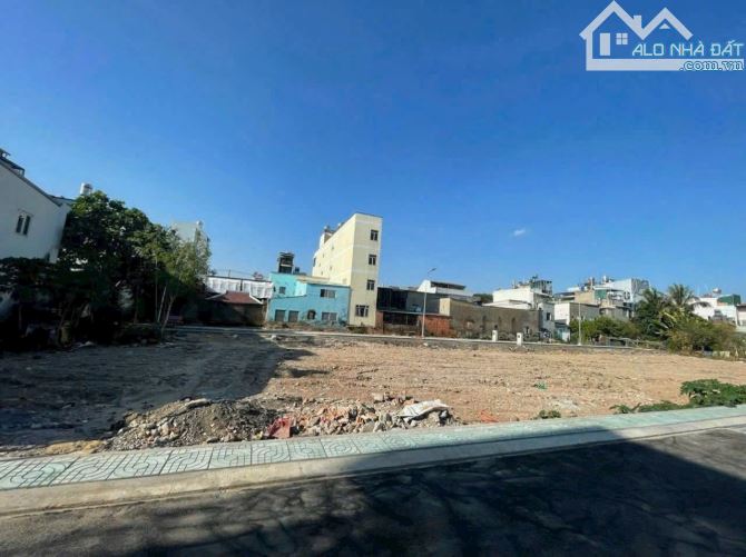 Bán Đất Khu Phân Lô Kênh 26/3-Xây Dựng Tự Do-Diện tích Từ 50m2-Qua Aeon Tân Phú 3 Phút