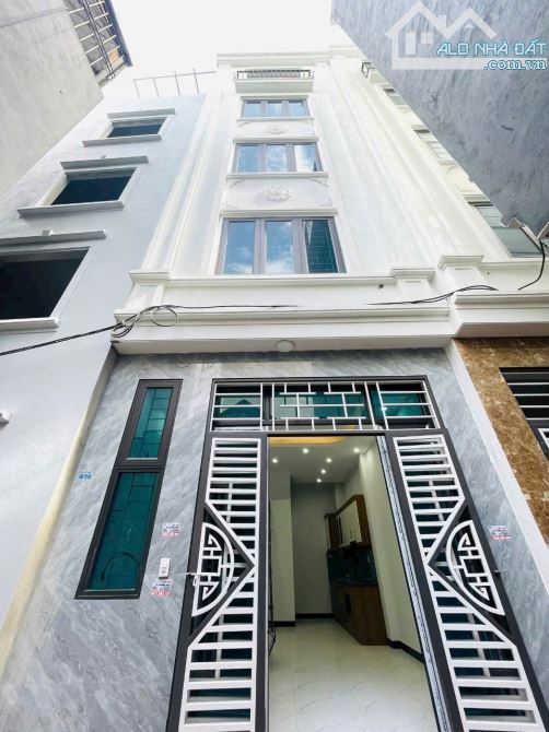 SIÊU PHẨM - NHÀ XÂY MỚI - TRUNG TÂM HỮU HÒA - FULL NỘI THẤT. DT 30/55M - 5T- HƠN 4 TỶ