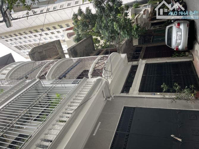 TRẦN CUNG CẦU GIẤY KHU PHÂN LÔ 65m 5 TẦNG  MT 6m Ô TÔ TRÁNH 3 THOÁNG GIÁ 18,5 TỶ
