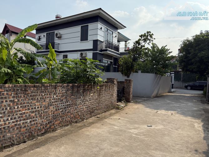Lô góc 166,5m đg ô tô tránh 3 mặt thoáng có thể chia làm 2-3 lô ở AB Quán Trạch, Văn Giang