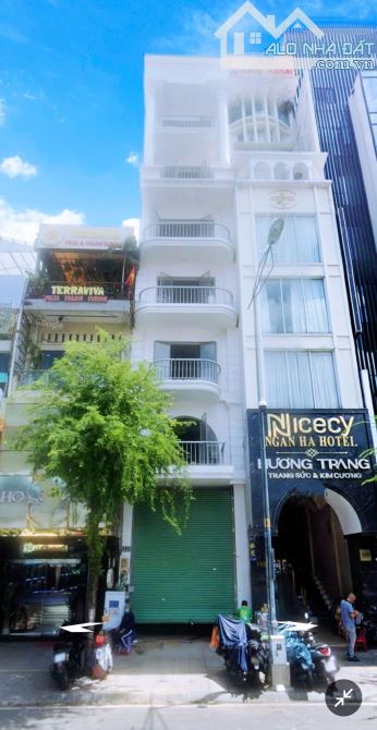 VIP - CHO THUÊ TÒA KHÁCH SẠN 192 LÊ THÁNH TÔN, Q1 – 2 HẦM 7 TẦNG – 21PN 22WC