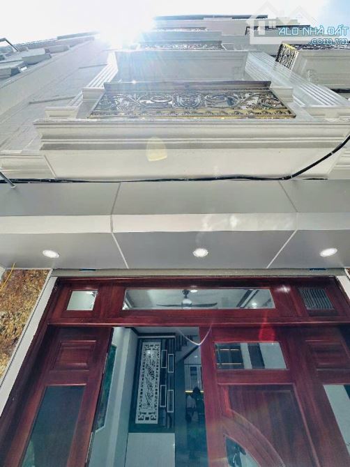 Bán nhà Kim Mã, ngõ thông, gần phố, nhà mới đẹp ở ngay, 35m2, 5 tầng, gía 8 tỷ