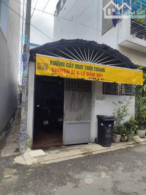 Nhà cấp 4 đường NGUYỄN THỊ BÚP phường TCH Q12 dt 100,8m2 (4x26) Hẻm Ôtô DÒNG TIỀN 6,5TR/TH