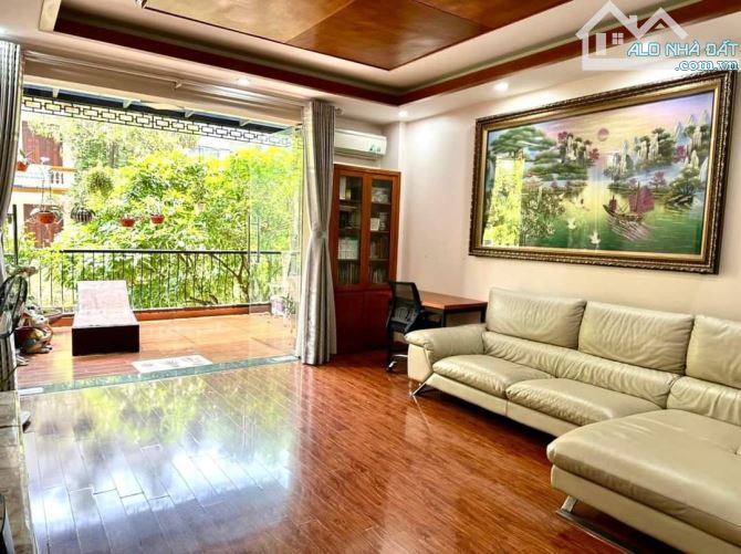 Đẳng cấp biệt thự Đội Cấn 110m2x4T MT7m nhà to đẹp oto đỗ quanh nhà 2 chiếc đồ cơ bản 25tr