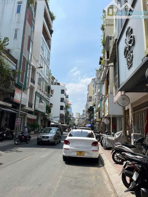 Mặt Tiền Trần Minh Quyền, 80m2, 5 tầng, giá 25 tỷ