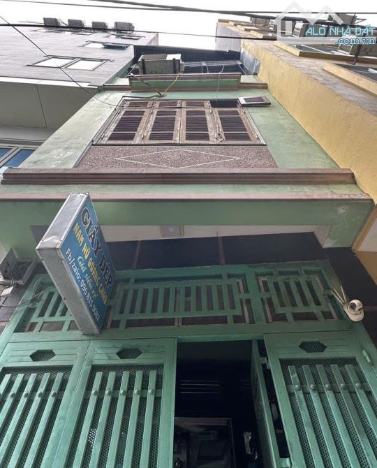 💥Nhà ĐẸP, Ngõ Thoáng, TT Cầu Giấy, Vài bước Ô tô, Trường học, Siêu Thị vây quanh, 9,8 tỷ