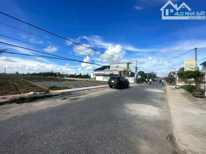 Giảm sốc nửa tỷ bán nhanh đất trục chính Giao Phong, Nam Định, trục chính gần biển 102m2