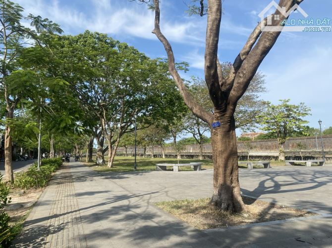 🔥🔥🔥 Homestay phong cách Indochine hiếm, view Đại Nội tuyệt đẹp, giá đầu tư