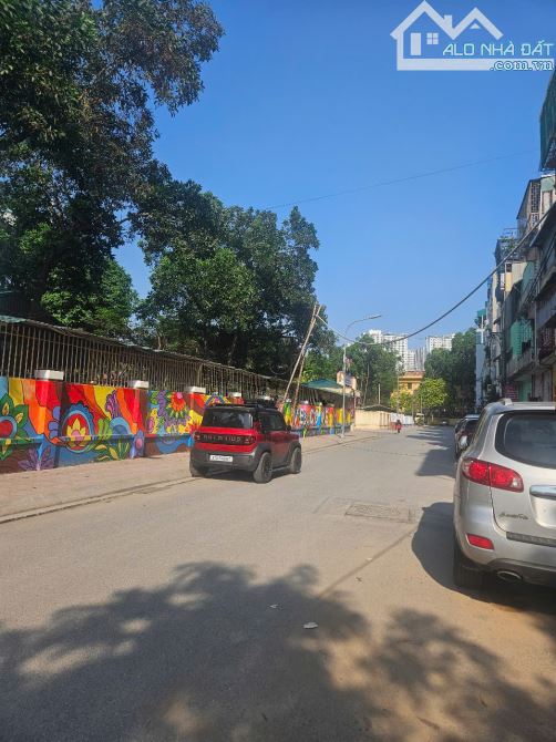 Bán đất khu Phân Lô Đông Ngạc, vỉa hè Ô tô tránh KD đối diện trường học 50m2 MT 5m