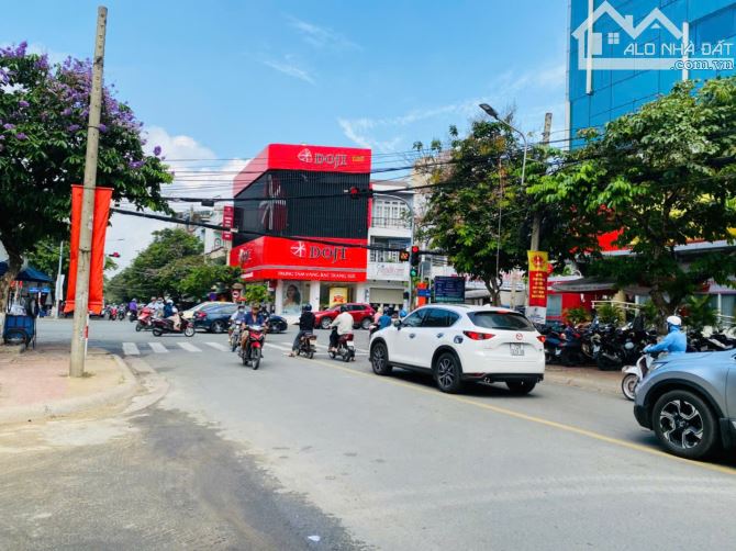 Nhà P.Quang Vinh 55m2 khu Hoa Lư 2,15 tỷ cấp 4 có gác khu trung tâm nhiều tiện ích hẻm 3m