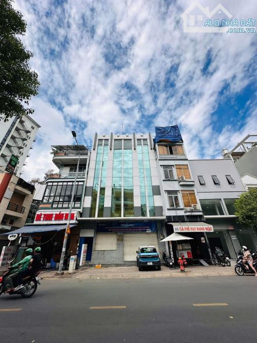 Bán nhà  Bà Huyện Thanh Quan, Phường 6, Quận 3 DT8.5x27m, 5 tầng Gía 205 Tỷ tl