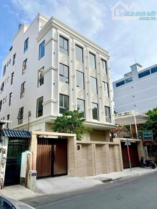 Bán tòa nhà mặt tiền Nguyễn Bỉnh Khiêm Dakao Quận1 8.5x19m 4 tầng HDT 200tr