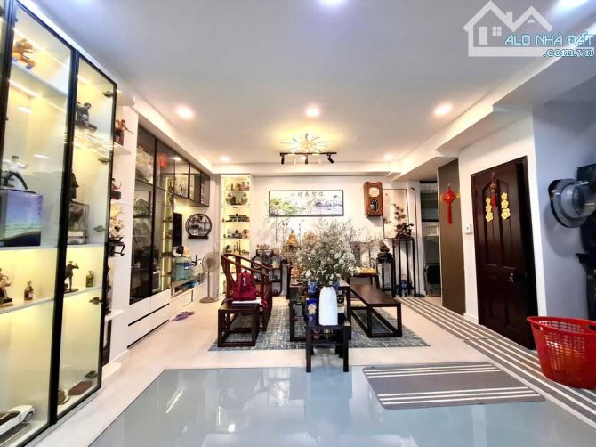 Ở NGAY! Bán Nhà Đẹp 5 Tầng Xe Hơi Tránh Cao Thắng, 48m2, 11 Tỷ