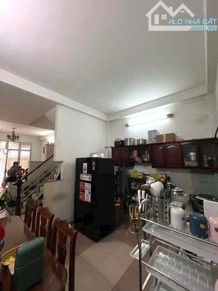 NHÀ HẺM NHỰA 7M XE HƠI  GÒ DẦU 4.2x13m2, 2 LẦU ST  GẦN CHỢ TÂN HƯƠNG  GIÁ 5.9 TỶ