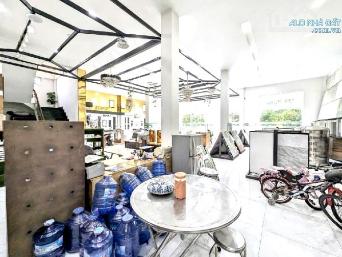 MẶT TIỀN TRẦN VĂN GIÀU - 3 TẦNG - DT 430M - NGANG 15M - THÍCH HỢP MỞ CTY VĂN PHÒNG - SỔ A4