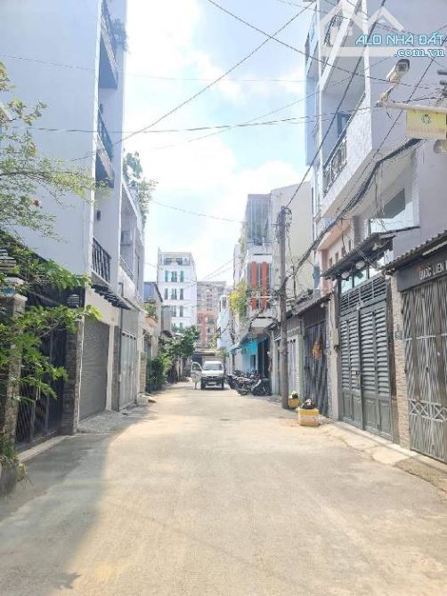 💥PHỐ ĐỒNG ĐEN - ĐƯỜNG 8M THÔNG THẲNG - 3 TẦNG CHẤT - 70M2 NỞ HẬU - GIÁ THƠM PHỨC💥