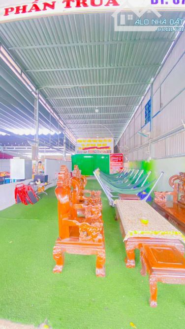 Cho thuê kho 90 m2 trục chính khu Hồng Loan 8 triệu