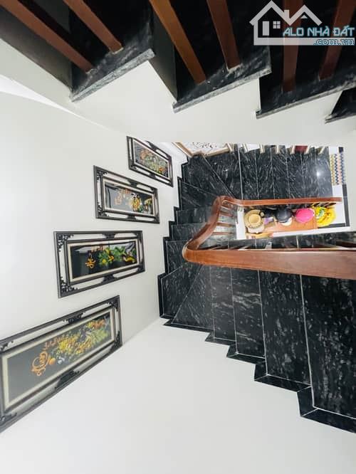 Bán nhà Phú Minh, Bắc Từ Liêm, 38m2, 5 tầng, 6 ngủ, mặt tiền 4.4m, giá 7.6 tỷ  SIÊ