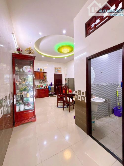 NHÀ 2 LẦU 6,5 TỶ ĐƯỜNG SỐ 6 KDC THỚI NHỰT 2, P TÂN AN TP CẦN THƠN, TP