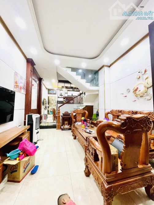 Bán Nhà 3 Tầng,Võ Văn Kiệt,P.An Lạc,Hẻm Ô Tô Đỗ Cửa,4x15,Nhỉnh 5 Tỷ(BT100)